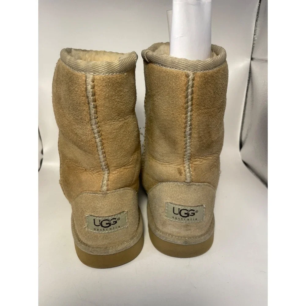 Womens UGG AUSTRALIA Beige Sheepskin Short Winter Boots Sz. 4
